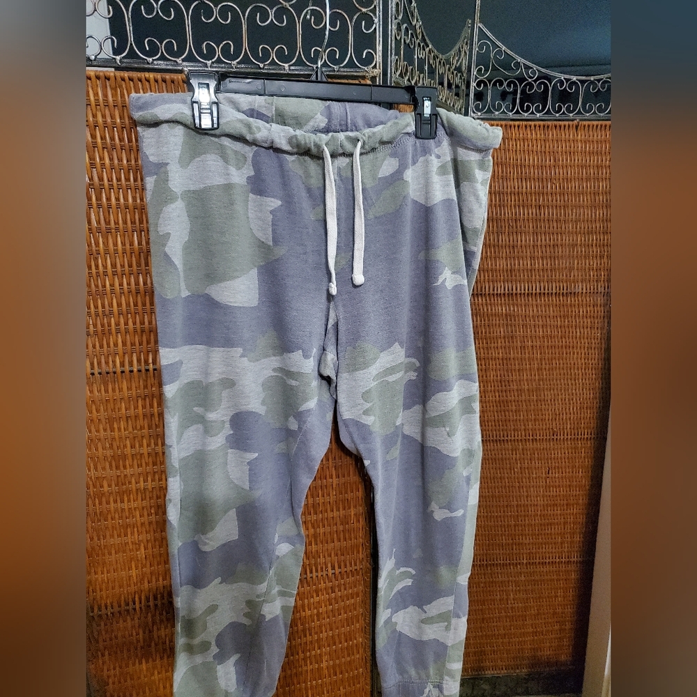 Womens XL Camouflage LI